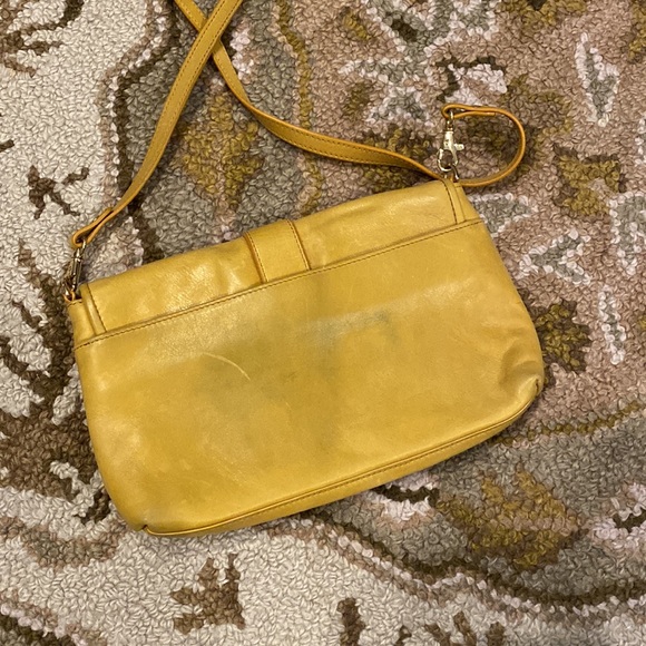 Deep yellow leather purse - Picture 3 of 6